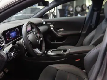 CLA 250 e AMG Plus Pano 360  Keyless Memo Multi