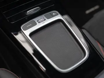 CLA 250 e AMG Plus Pano 360  Keyless Memo Multi
