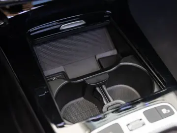 CLA 250 e AMG Plus Pano 360  Keyless Memo Multi