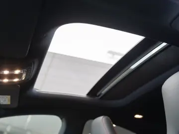 CLA 250 e AMG Plus Pano 360  Keyless Memo Multi