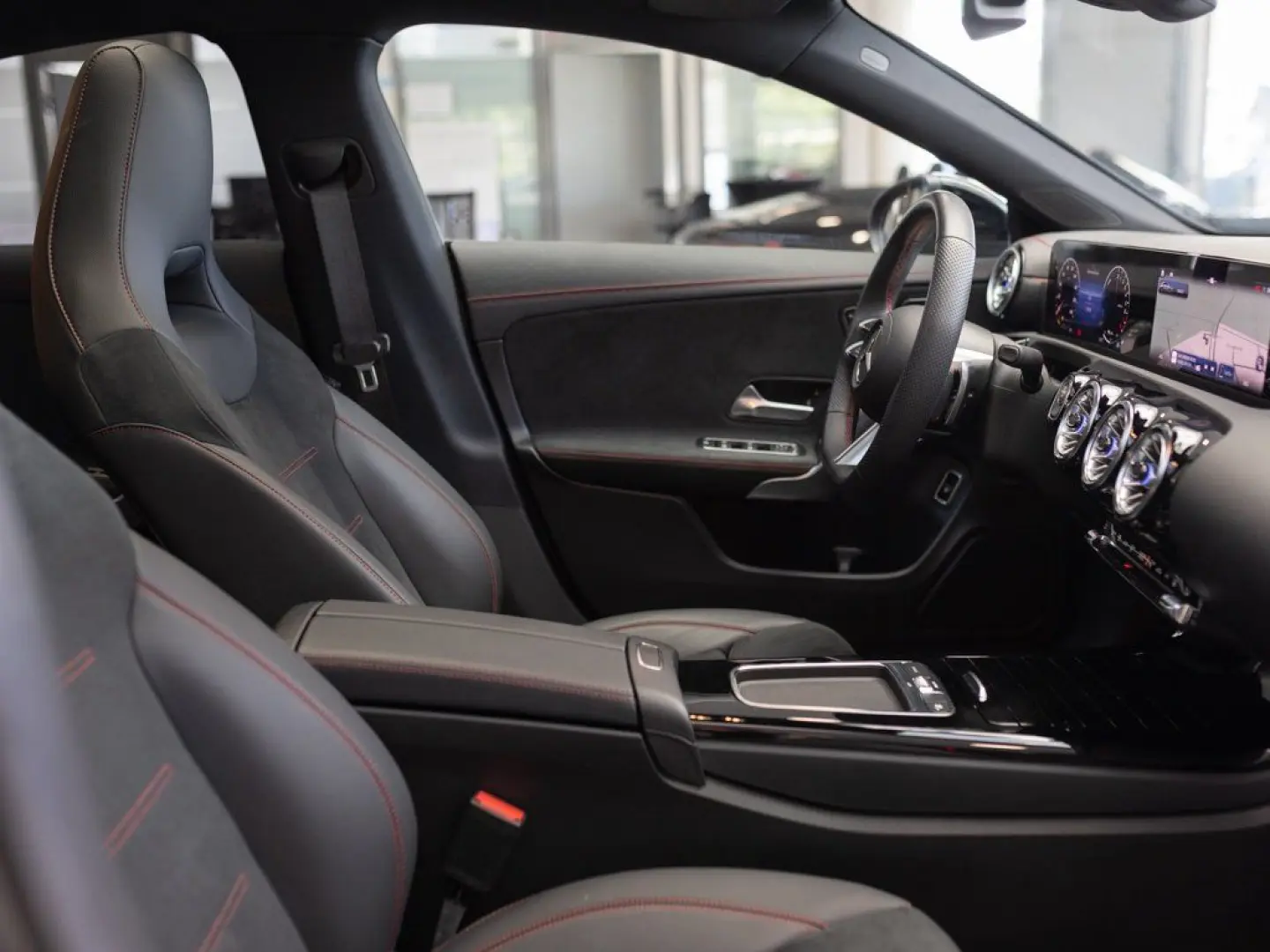 CLA 250 e AMG Plus Pano 360  Keyless Memo Multi