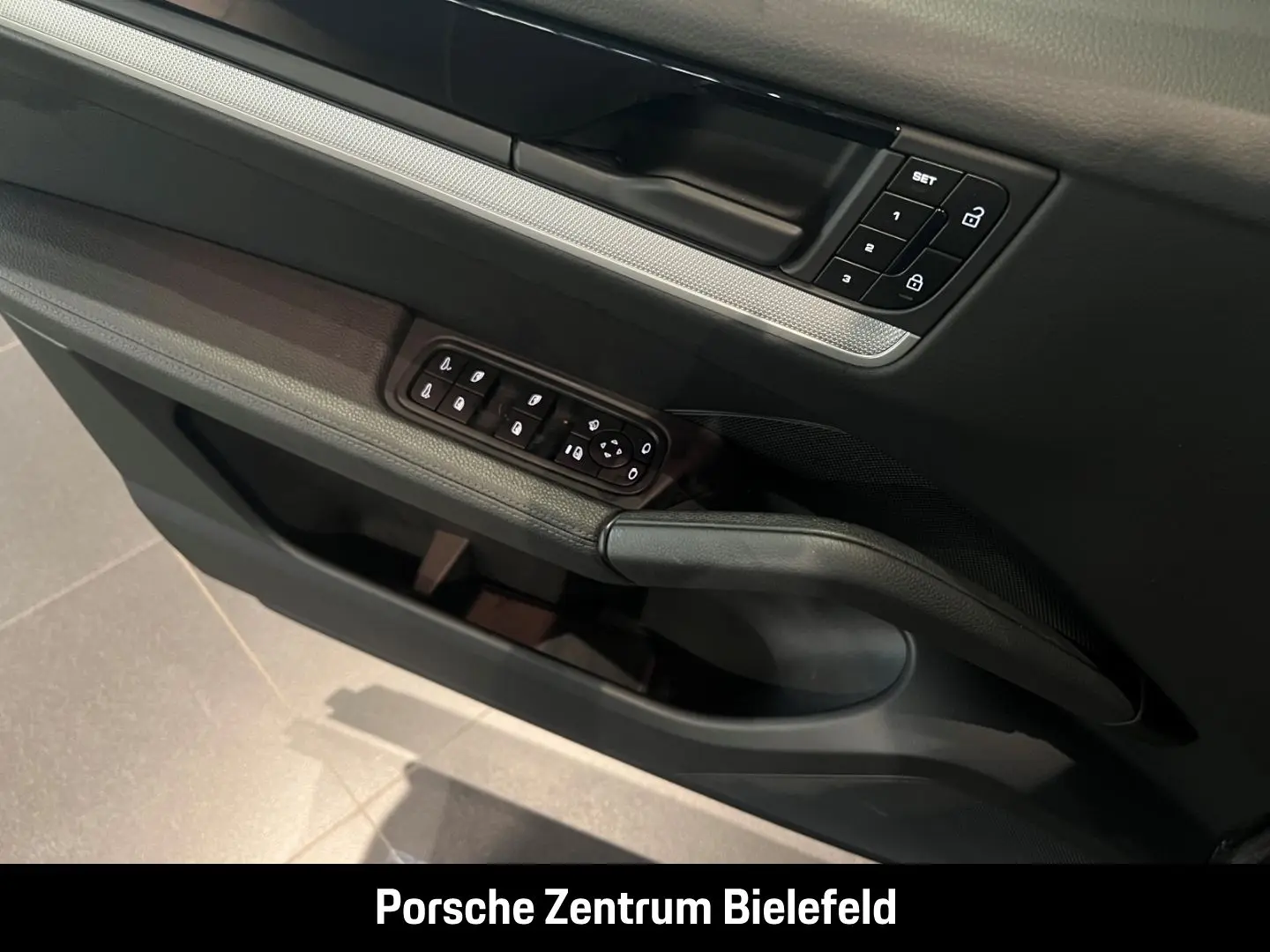 Cayenne Head-Up BOSE Luftfederung LED-Matrix