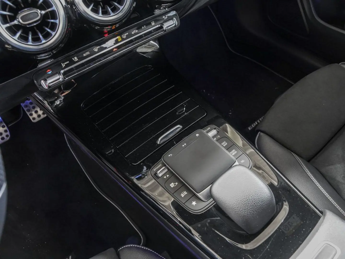 CLA 250 e AMG Line Night Ambiente MBUX-Navi LED