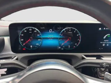 CLA 200  Shooting Brake AMG LINE AHK PANO