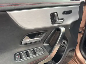 CLA 200  Shooting Brake AMG LINE AHK PANO