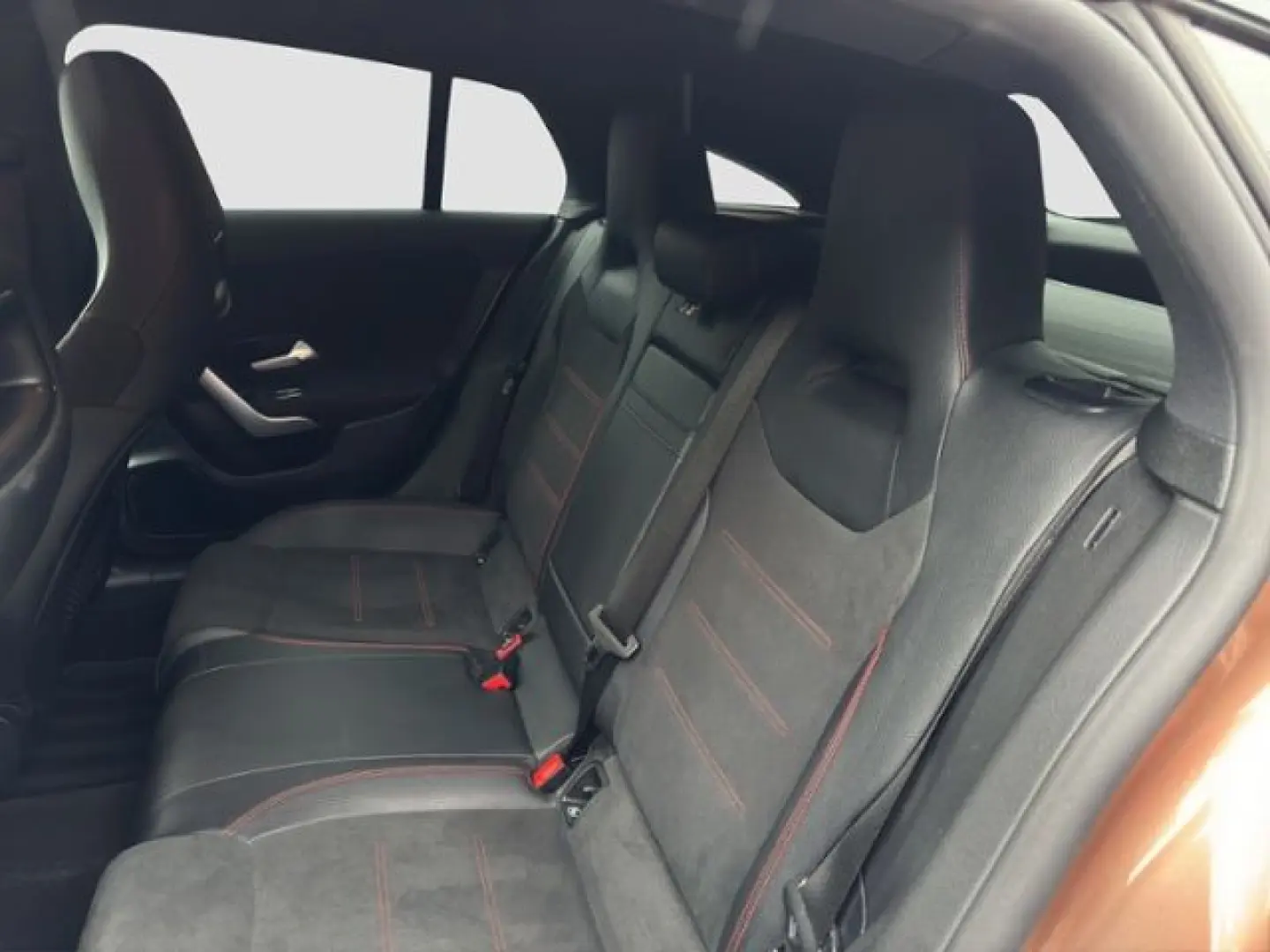 CLA 200  Shooting Brake AMG LINE AHK PANO