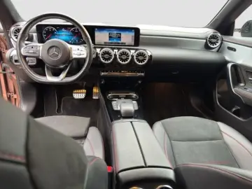 CLA 200  Shooting Brake AMG LINE AHK PANO