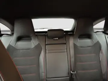 CLA 200  Shooting Brake AMG LINE AHK PANO