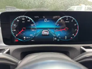 CLA 200  Shooting Brake AMG LINE AHK PANO