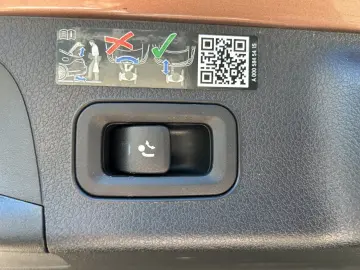 CLA200SB AMG Adv  DISTRO Pano AHK schw.Glas MLED