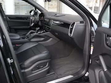 Cayenne E-Hybrid SPORTDESIGN-LUFTF-PANO-HUD-VOLL