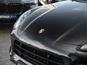 Cayenne E-Hybrid SPORTDESIGN-LUFTF-PANO-HUD-VOLL