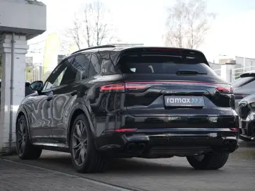Cayenne E-Hybrid SPORTDESIGN-LUFTF-PANO-HUD-VOLL