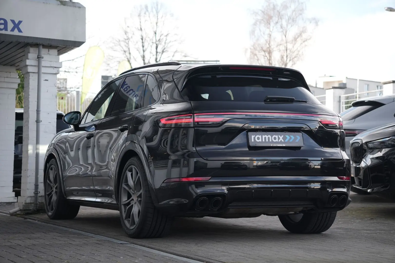 Cayenne E-Hybrid SPORTDESIGN-LUFTF-PANO-HUD-VOLL