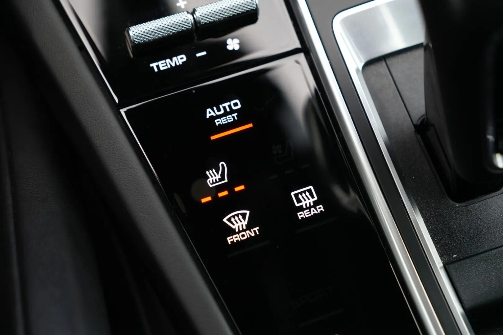 Cayenne E-Hybrid SPORTDESIGN-LUFTF-PANO-HUD-VOLL