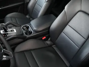 Cayenne E-Hybrid SPORTDESIGN-LUFTF-PANO-HUD-VOLL