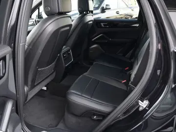 Cayenne E-Hybrid SPORTDESIGN-LUFTF-PANO-HUD-VOLL