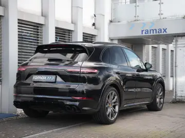 Cayenne E-Hybrid SPORTDESIGN-LUFTF-PANO-HUD-VOLL