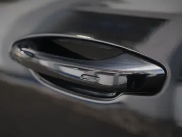 Cayenne E-Hybrid SPORTDESIGN-LUFTF-PANO-HUD-VOLL