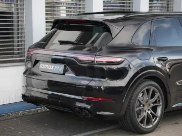 Cayenne E-Hybrid SPORTDESIGN-LUFTF-PANO-HUD-VOLL