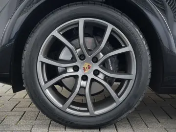 Cayenne E-Hybrid SPORTDESIGN-LUFTF-PANO-HUD-VOLL