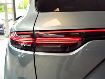 Cayenne GTS HAL Sportdesign Carbon 360  Inno HUD