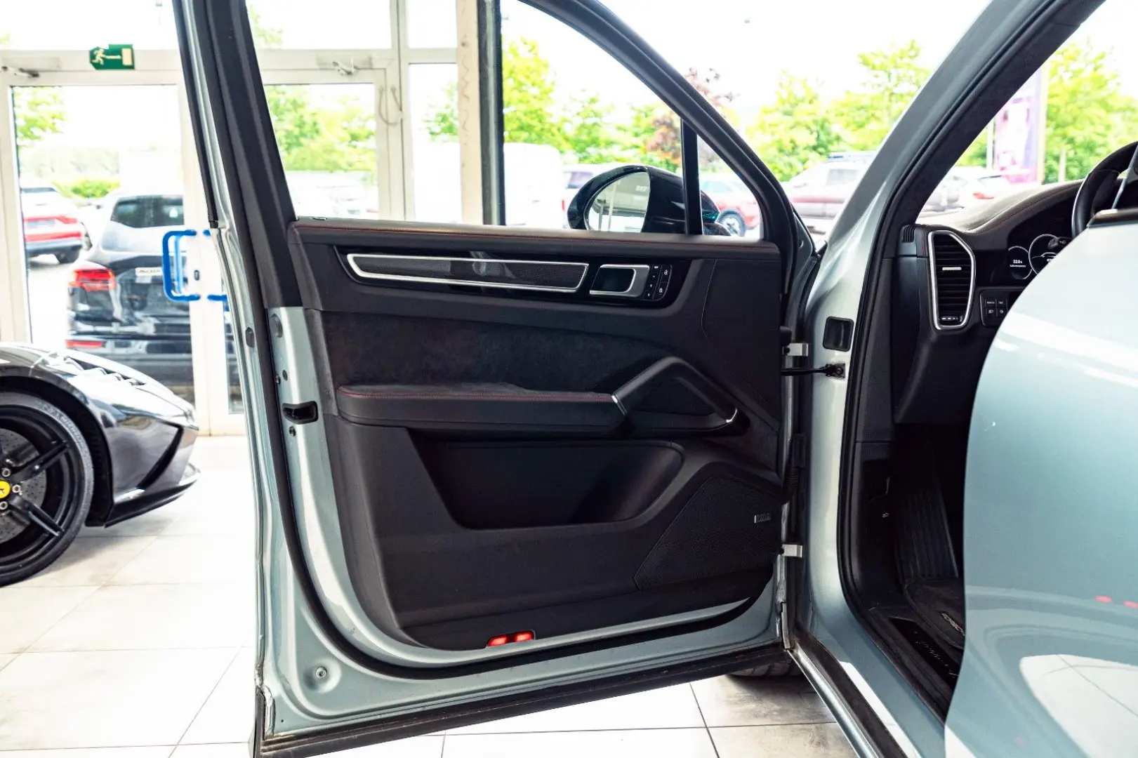 Cayenne GTS HAL Sportdesign Carbon 360  Inno HUD