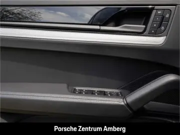 Cayenne E-Hybrid Luftfeder BOSE InnoDrive Panora