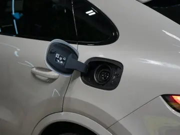 Cayenne E-HYBRID COUPÉ PLATINUM PANO 360