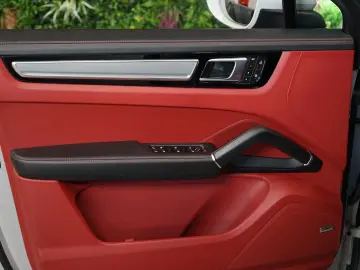 Cayenne E-HYBRID COUPÉ PLATINUM PANO 360