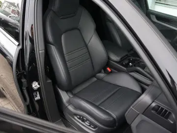 E-Hybrid MY24-INNODRIVE-ACC-LUFTF.-PANO-BOSE-RS