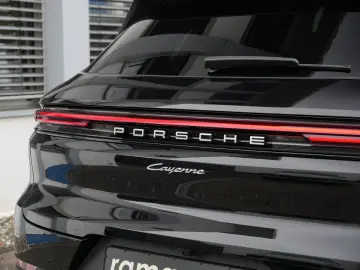 E-Hybrid MY24-INNODRIVE-ACC-LUFTF.-PANO-BOSE-RS