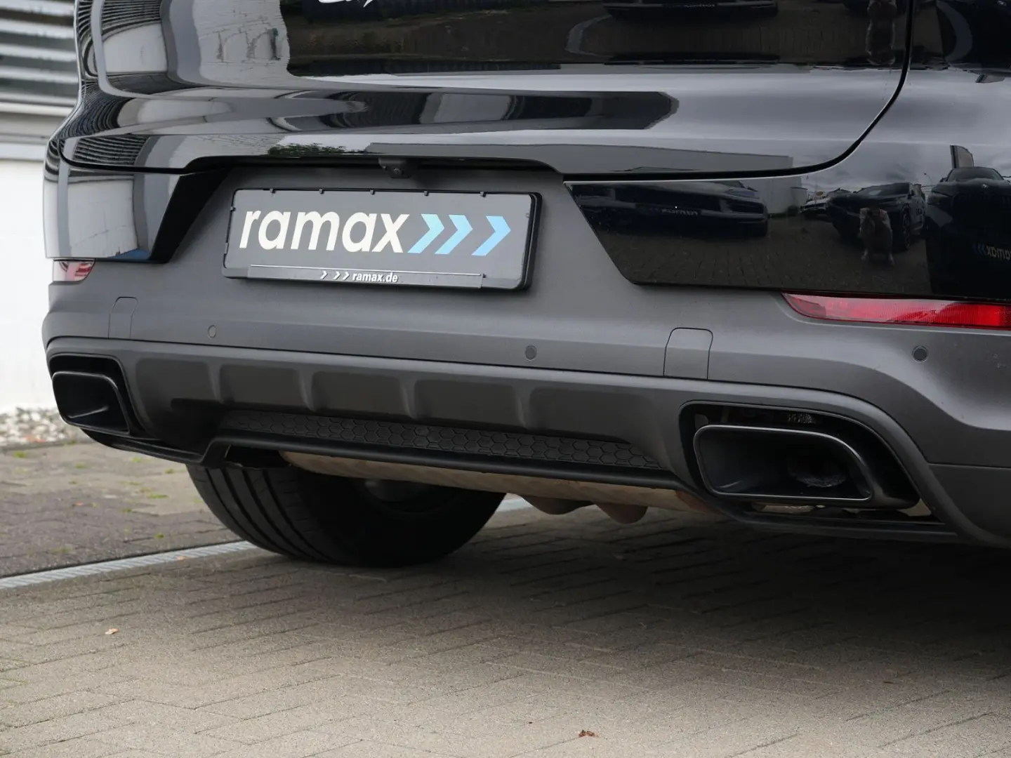 E-Hybrid MY24-INNODRIVE-ACC-LUFTF.-PANO-BOSE-RS