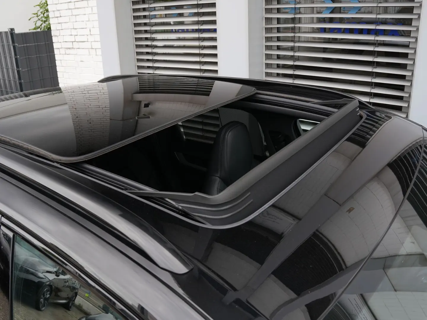 E-Hybrid MY24-INNODRIVE-ACC-LUFTF.-PANO-BOSE-RS