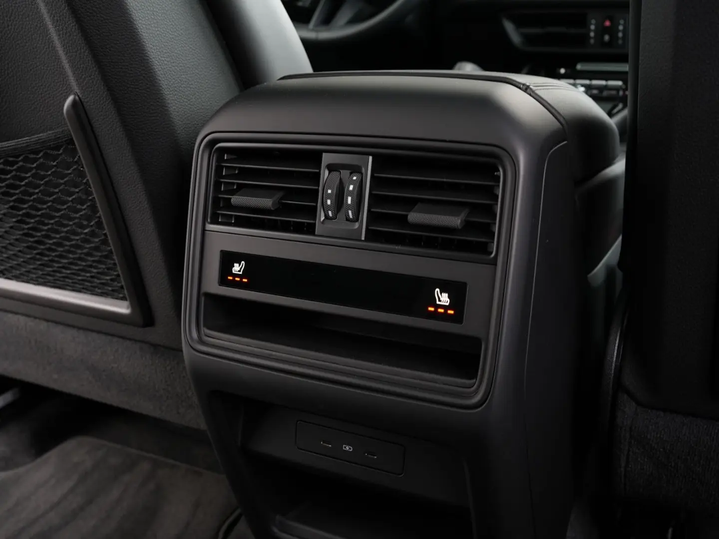 E-Hybrid MY24-INNODRIVE-ACC-LUFTF.-PANO-BOSE-RS