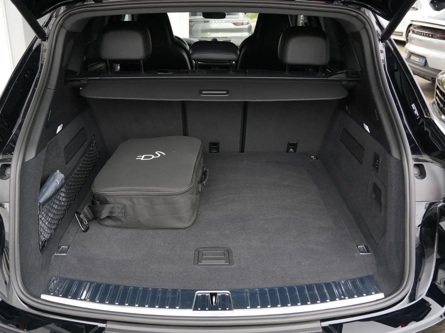 E-Hybrid MY24-INNODRIVE-ACC-LUFTF.-PANO-BOSE-RS