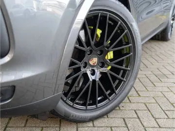 Cayenne E-Hybrid 1.Hd. MwSt. ausweisbar