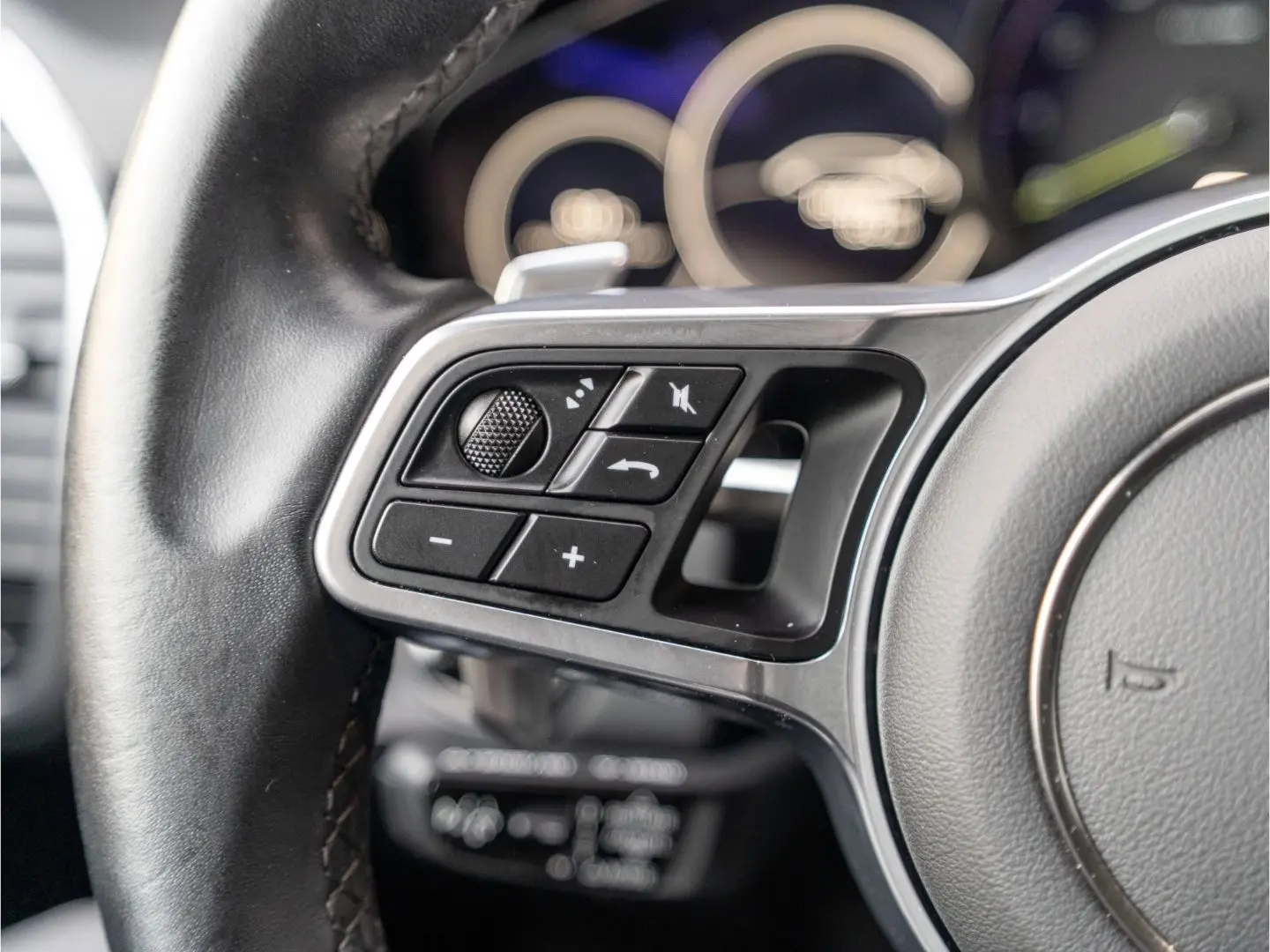 Cayenne E-Hybrid 1.Hd. MwSt. ausweisbar