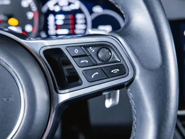 Cayenne Panoramadach Luftfederung BOSE