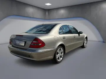 MERCEDES-BENZ E200 AVANGARDE
