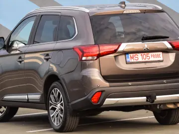 Mitsubishi Outlander 2018 2.0 Benzina 4x4 Automat Euro6