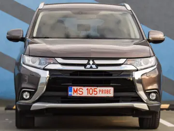 Mitsubishi Outlander 2018 2.0 Benzina 4x4 Automat Euro6