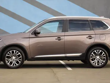 Mitsubishi Outlander 2018 2.0 Benzina 4x4 Automat Euro6