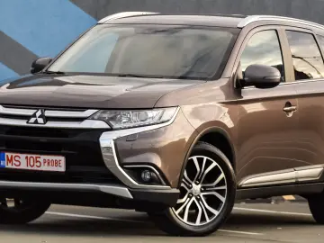 Mitsubishi Outlander 2018 2.0 Benzina 4x4 Automat Euro6