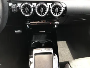 CLA 220 d Coupe  EditionAMG 19Z Night Pano AHK