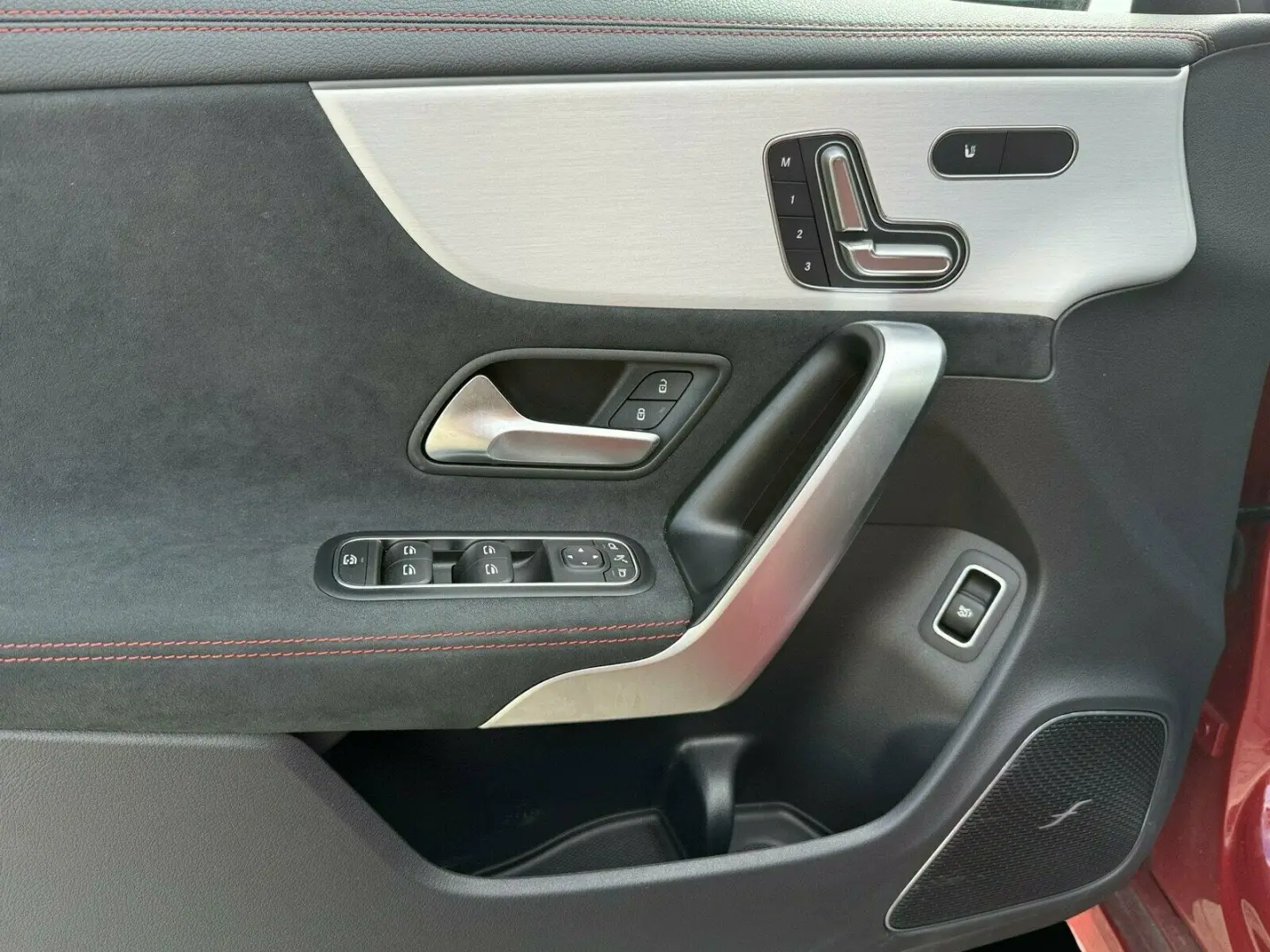 CLA 220 d AMG NIGHT DISTR PANO BURM 360 HUD MLED