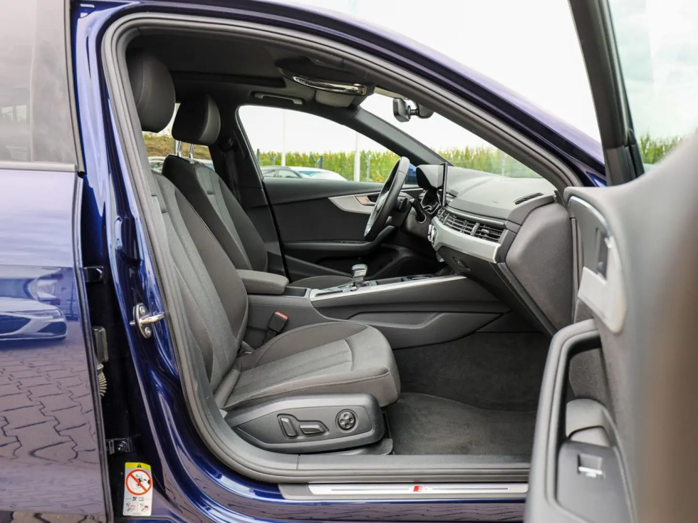 A4 Avant S line 40 TFSI S tronic ACC PANO LED BT