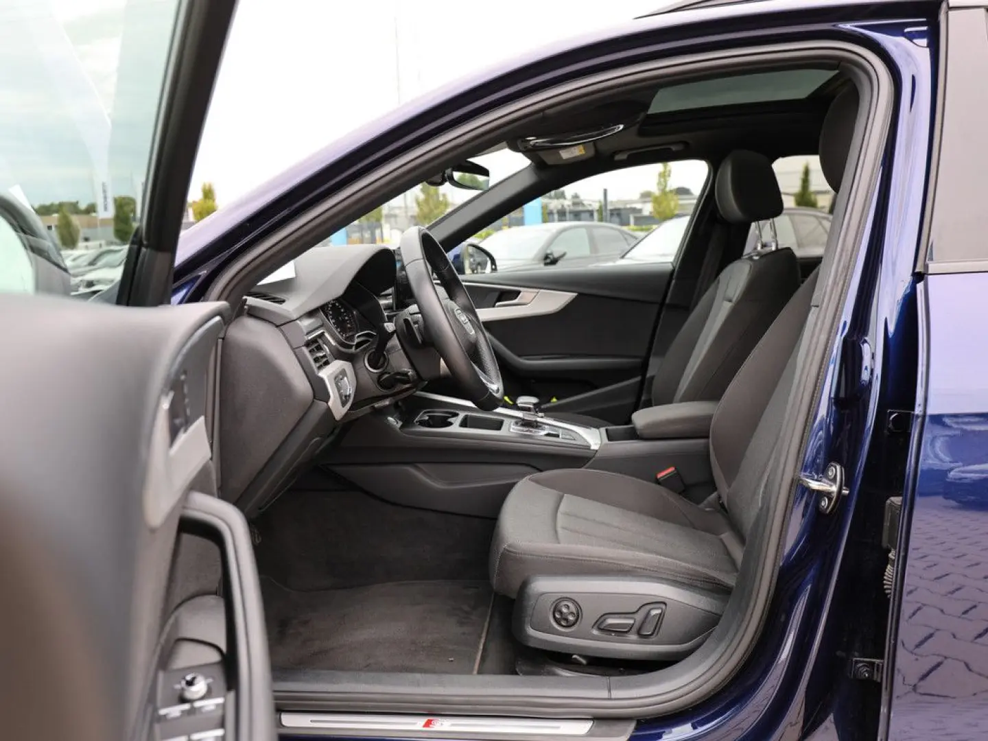 A4 Avant S line 40 TFSI S tronic ACC PANO LED BT