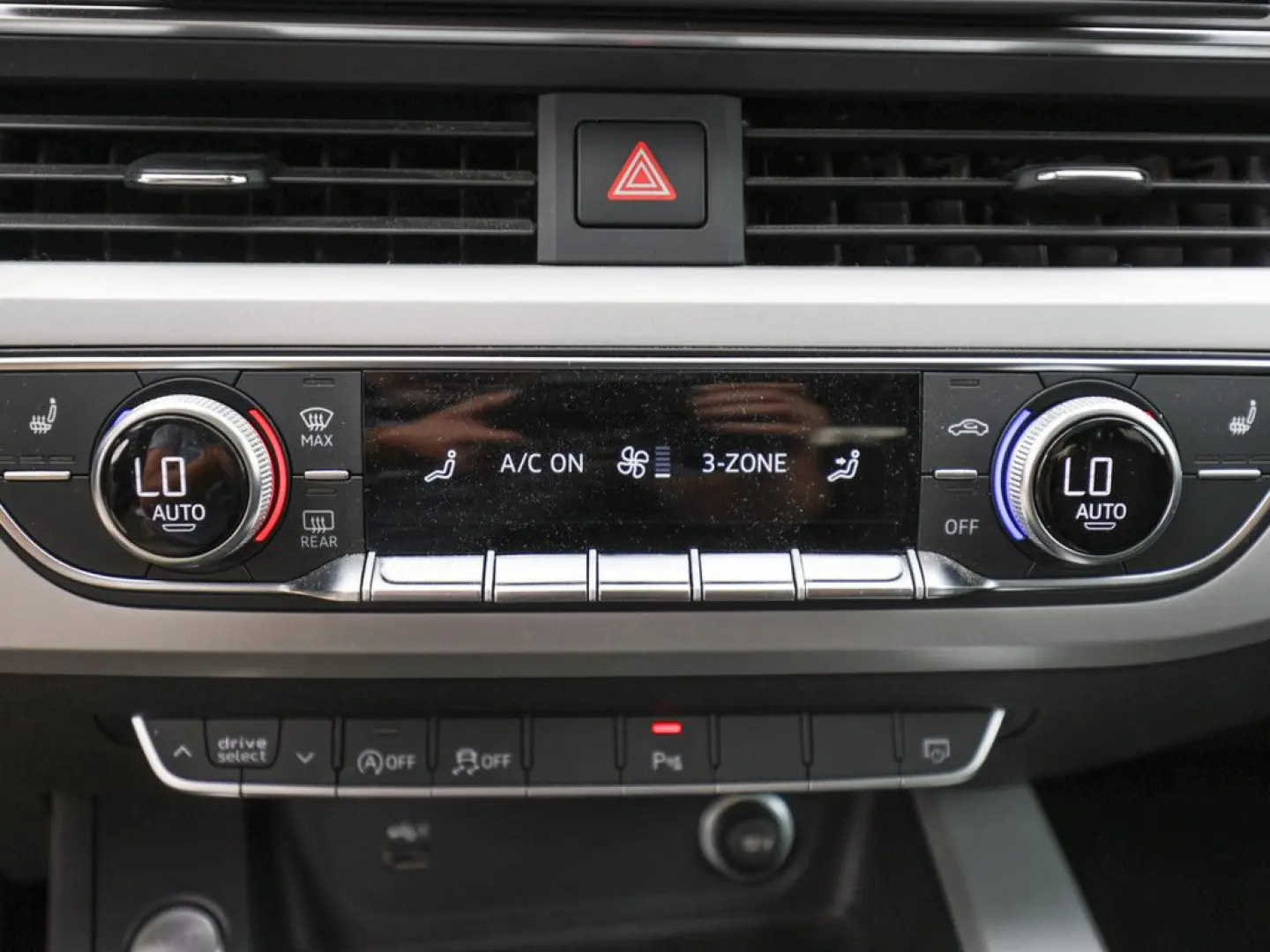 A4 Avant S line 40 TFSI S tronic ACC PANO LED BT