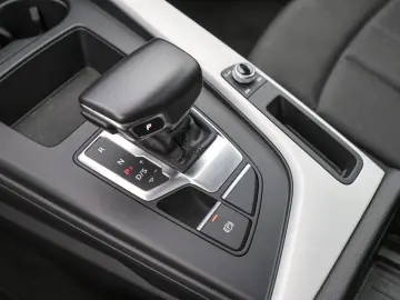 A4 Avant S line 40 TFSI S tronic ACC PANO LED BT